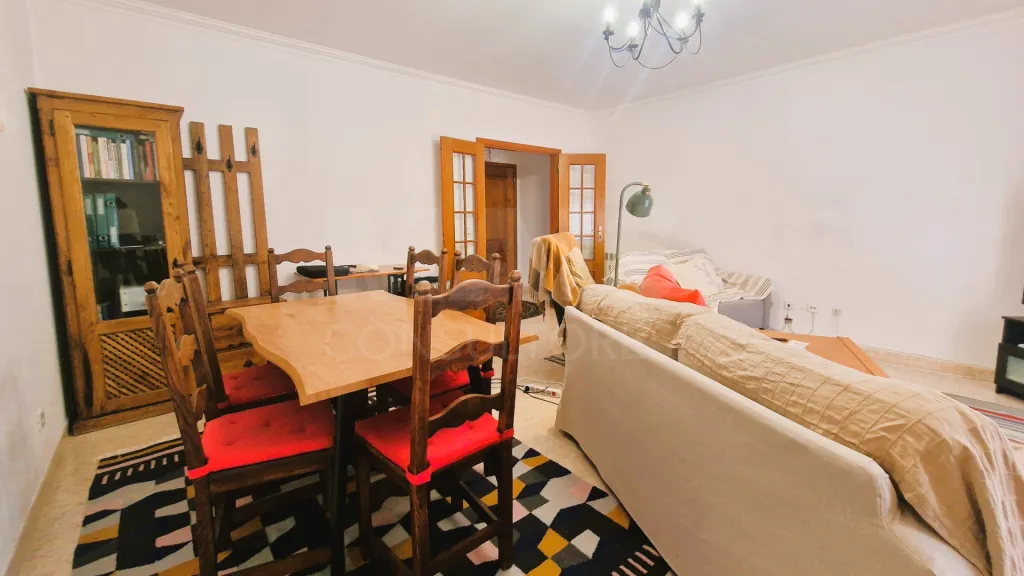 Apartamento T2, com elevador e estacionamento - Caldas da Rainha