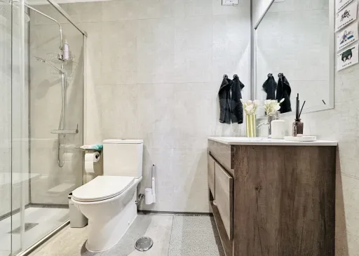 T4 Totalmente Renovado com 3 Varandas, Garagem Box e Arrecadação | São Domingos de Rana