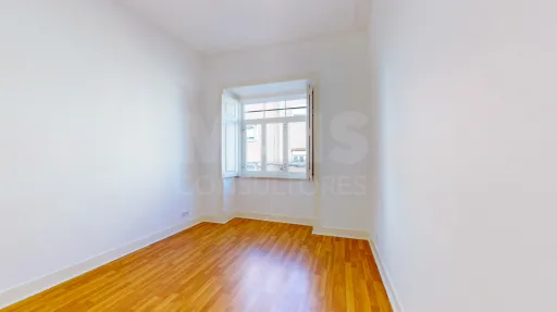 Apartamento T1+1 na Penha de França