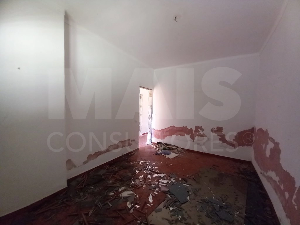 Moradia Bi Familiar com entradas independentes