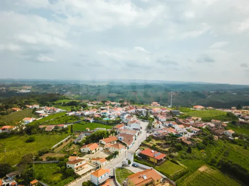 Terreno c/ 1.250m2 com projeto para 2 moradias