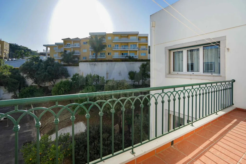 T2 + suite extra, varandas e garagem, a 200 metros da praia do túnel Albufeira