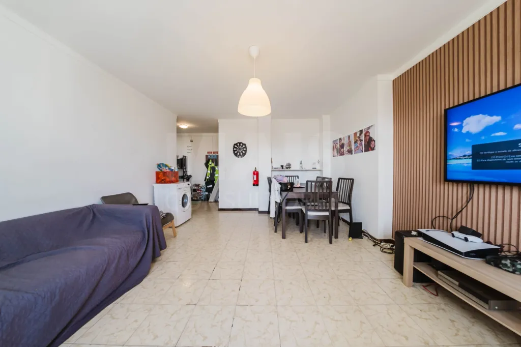 Apartamento T3 em Peniche com 110 m², perto do centro e da Universidade