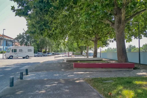 Moradia T4 Totalmente Remodelada com Logradouro em Coruche