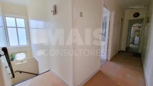 Prédio no Centro Histórico de Peniche com Elevado Potencial de Investimento e Rentabilidade