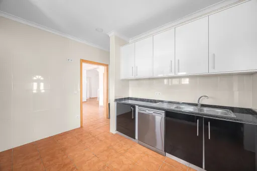 Moradia T6 Remodelada com Vista para a Serra de Montejunto