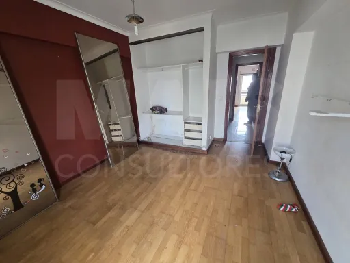 🏠 Apartamento T3 Estratégico no Carregado – Conectividade e Comodidade