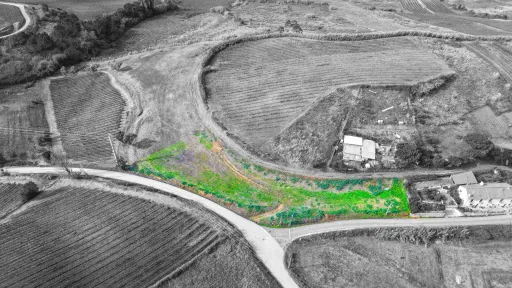 Rustic land with a network of developable areas