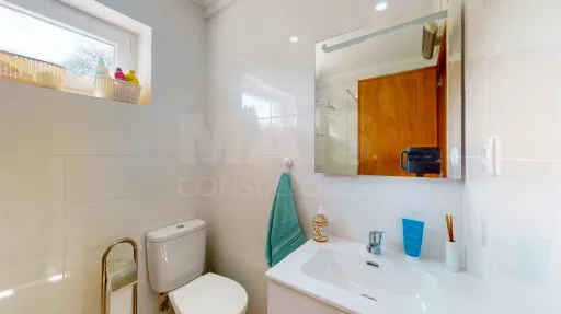 Apartamento T3 Remodelado no Centro de Oeiras | Elevador | 105 m² | Excelente Oportunidade