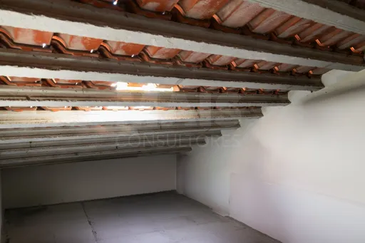 Apartamento T3 com Vista sobre o Rio Tejo