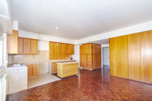 T4 Lumiar – Espaçoso Apartamento Próximo da Estação de Metro