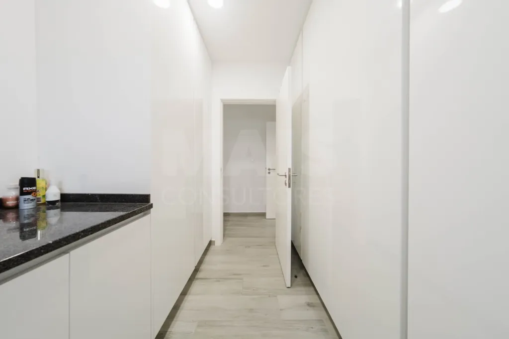 Moradia T3 Térrea Moderna em terreno c/ 2.610m2