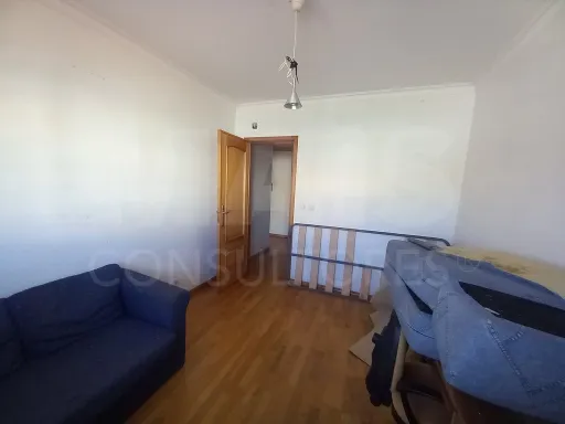 Moradia de 5 Assoalhadas em Ribamar C/ lote de 300m2 e Sótão amplo