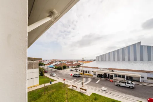 Renovated 2-Bedroom Apartment with Ocean View in Peniche