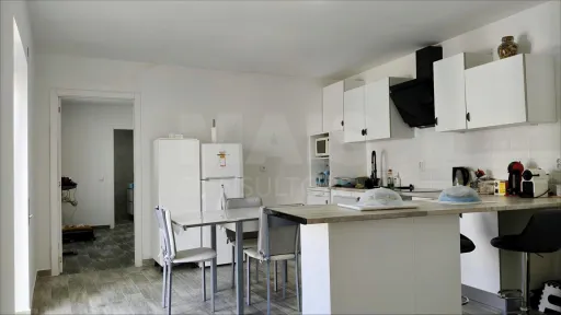 MORADIA T3 Remodelada, Mobilada c/ Suite Master, Terraço, Garagem, Vista Serra, Perto das Praias!