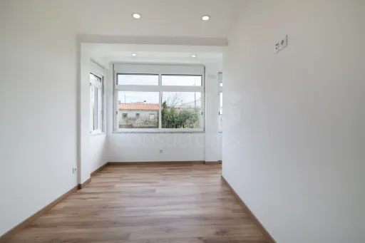 Moradia Isolada T4 Renovada — Abuxarda / Alvide, Cascais