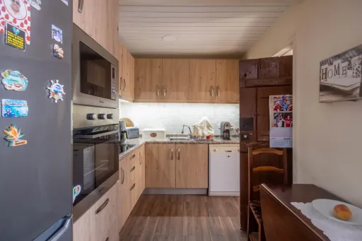 Moradia T2 + 1 com armazém de 138m²