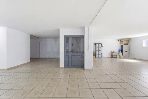 Apartamento T2 com varandas e arrecadação em Peniche