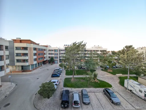 Arruda, 3 bedrooms with balconies, garage and storage room