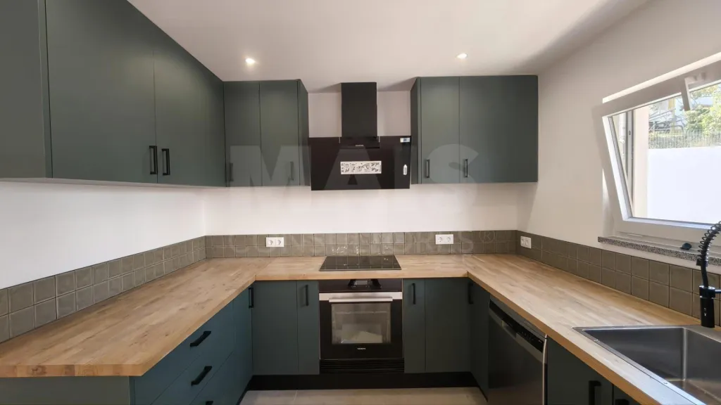 Single-Story 2-Bedroom + 1 House with Pool, Outbuilding, and 3,476 m² Lot | Comfort, Privacy, and Quality of Life