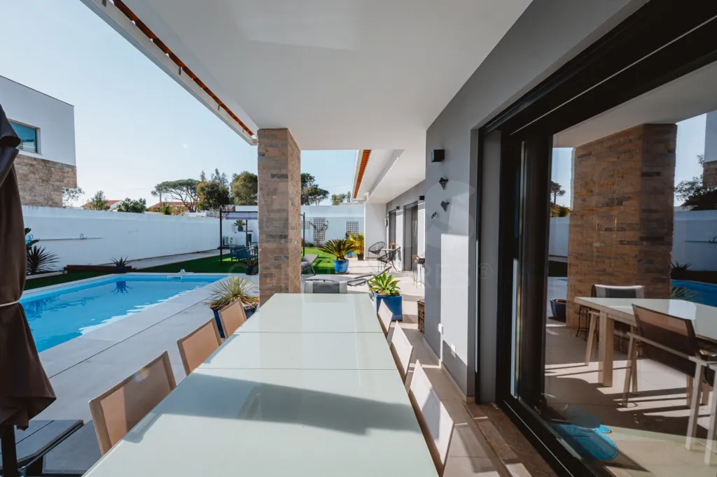 Moradia T3 (Térrea) com Piscina - Nadadouro