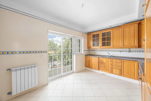 Moradia T5 com vista privilegiada em Alenquer