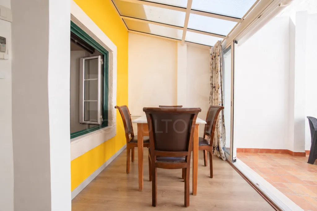 Converted 2-bedroom apartment in Penha de França with a terrace