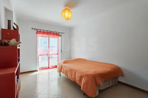 Luxury 3-bedroom apartment with garage and private terrace