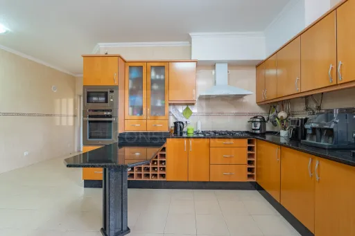 3 bedroom villa with pool and 7,320 m² plot - Privacy, sustainability and quality of life