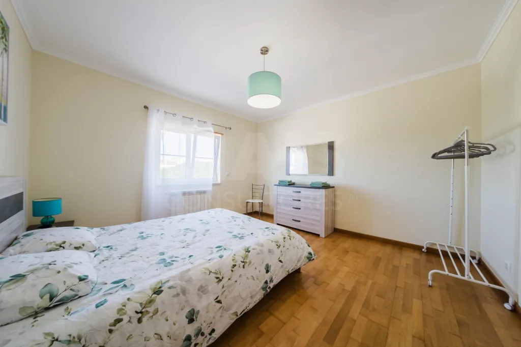 🏡 3-Bedroom House—Furnished and Fully Equipped | Jacuzzi | Garage | Backyard