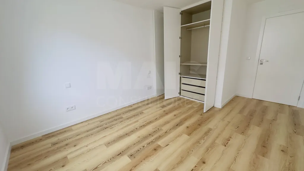 Fully Renovated 4-Bedroom Apartment | Downtown Lourinhã | Space, Elegance, and Comfort