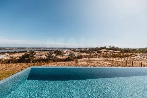 Moradia T5 com Piscina - Vista Golfe e Mar