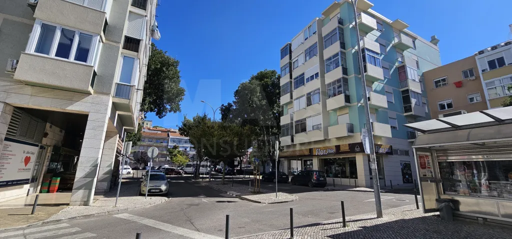 T2 Remodelado Damaia de Cima