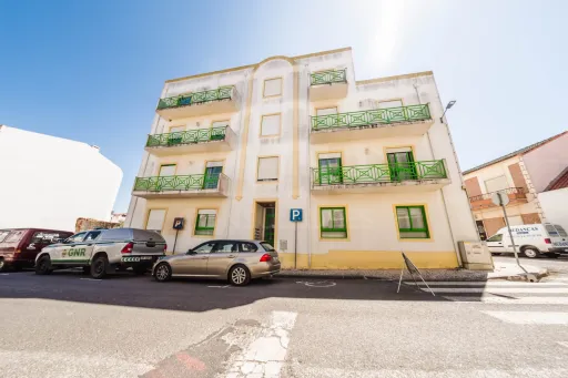 Apartamento T3 c/ terraço privado