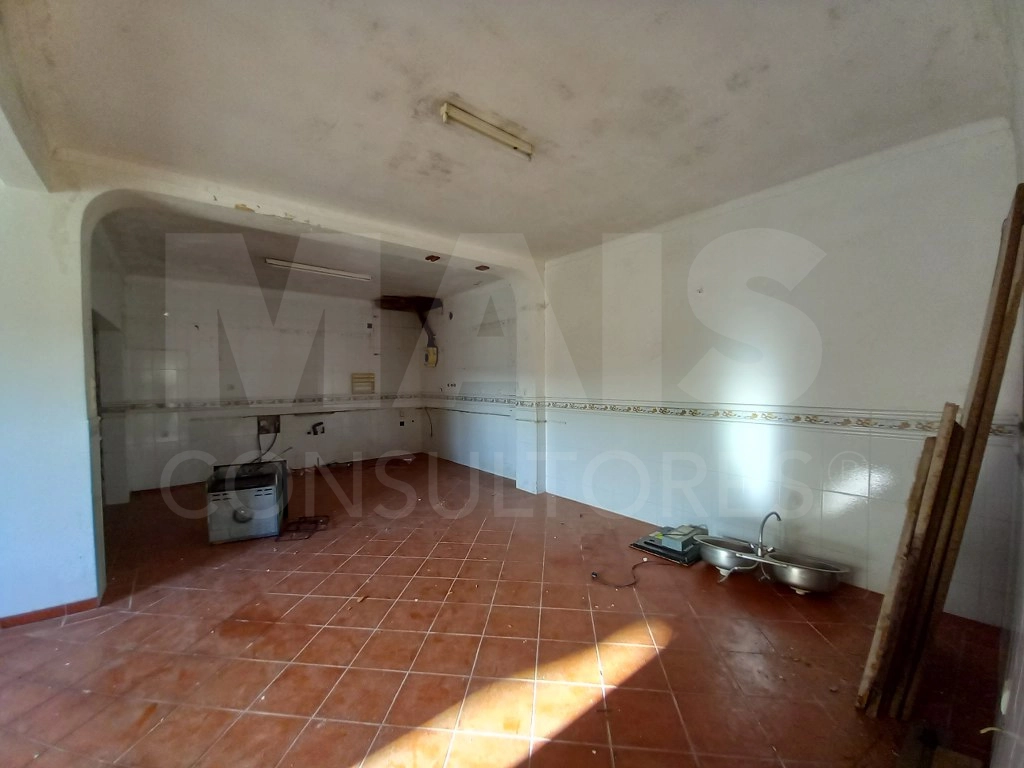 Moradia Bi Familiar com entradas independentes