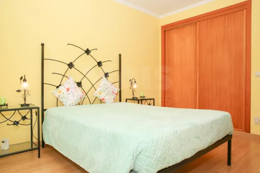 Moradia T2+1, em Sapataria, Sobral de Monte Agraço