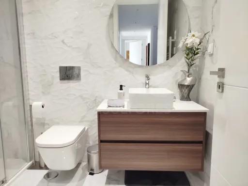 3-Bedroom Top-Floor Apartment with Panoramic Balcony, Garage, and Storage Room | Downtown Lourinhã, 10 Minutes from the Beach