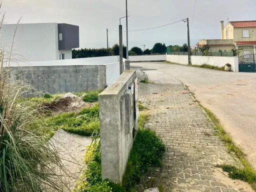 Terreno urbano pronto a construir Moradia T4 com Piscina e Garagem| Porto Dinheiro