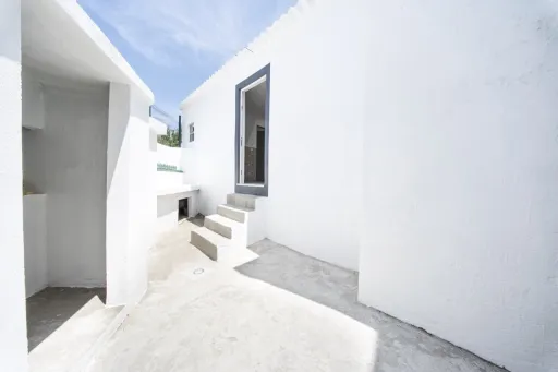 Moradia T2+1 com Garagem no Centro de Atouguia da Baleia