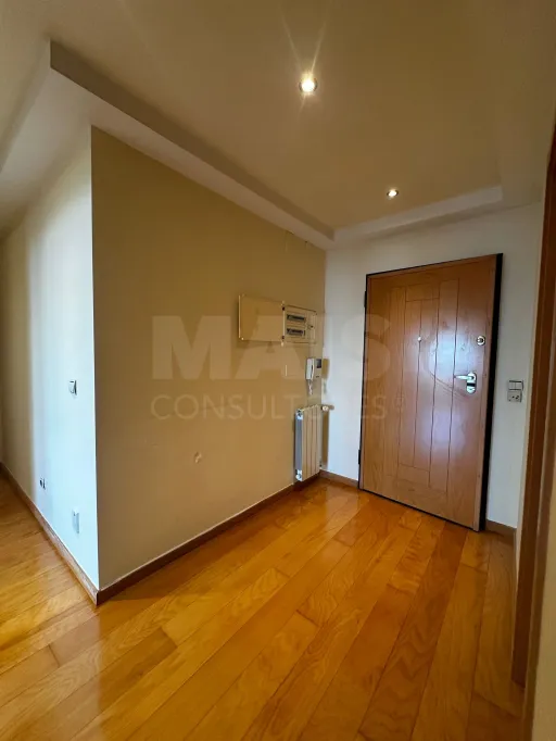 T2 – Alto de Algés | Vista Rio, Zona Premium