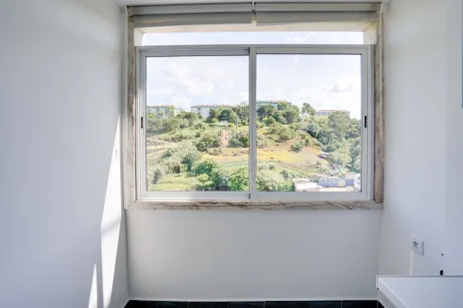 T2 Remodelado na Ramada | 3 Frentes | Excelente Luz Natural