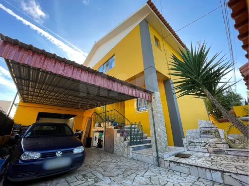 Moradia T4 em Alcabideche, Cascais – Conforto, Sustentabilidade e Espaço