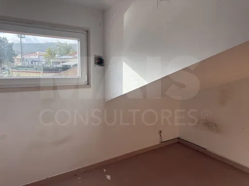Já pensou em viver e trabalhar no sítio mais central de Arruda? 🍷✨