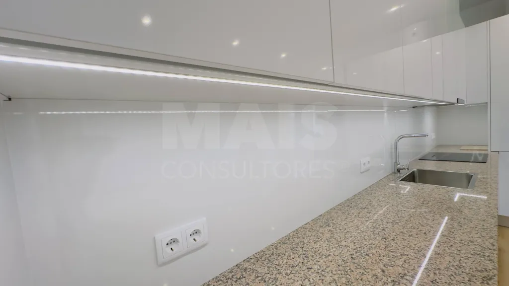 Fully Renovated 3-Bedroom Apartment | Downtown Lourinhã | Modernity, Comfort, and Elegance