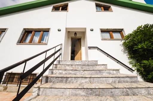 Moradia Isolada T7 no Bombarral | Espaço, Tranquilidade e Proximidade do Centro 🏡