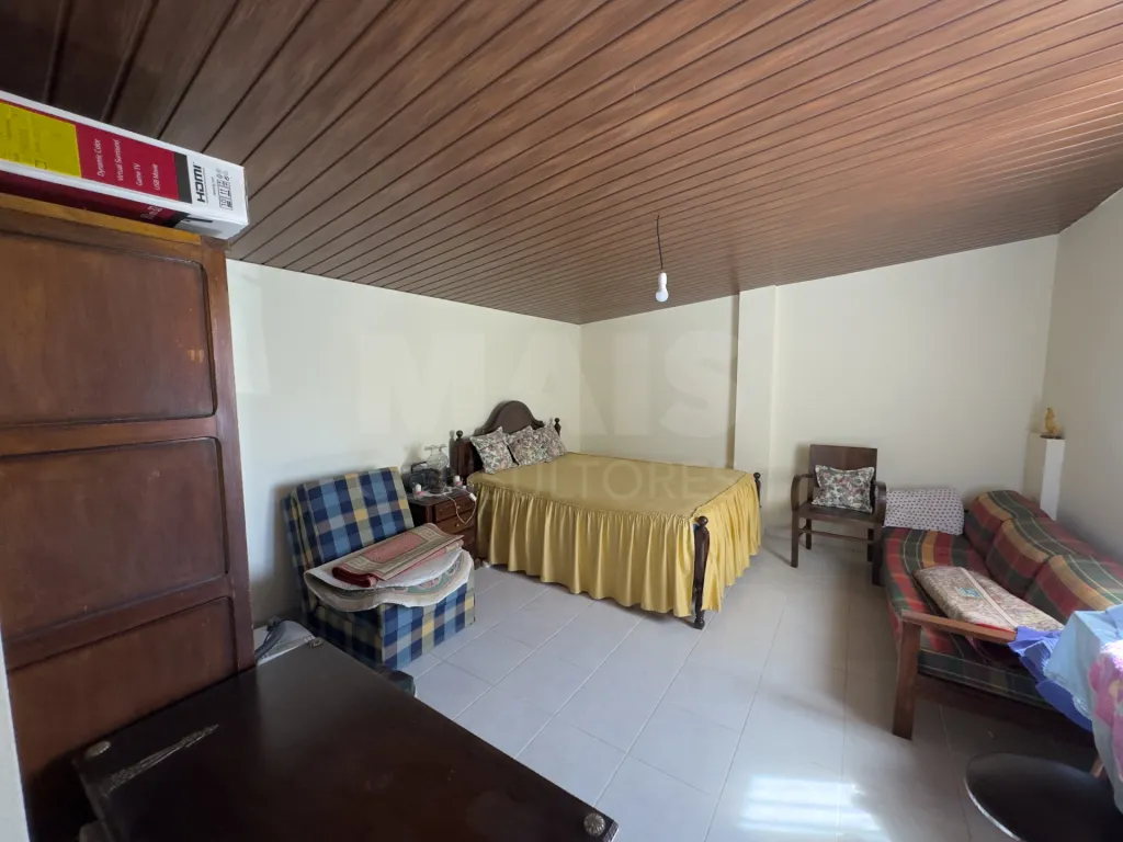 Moradia T2+3 com Terreno de quase 3000m2 Urbano