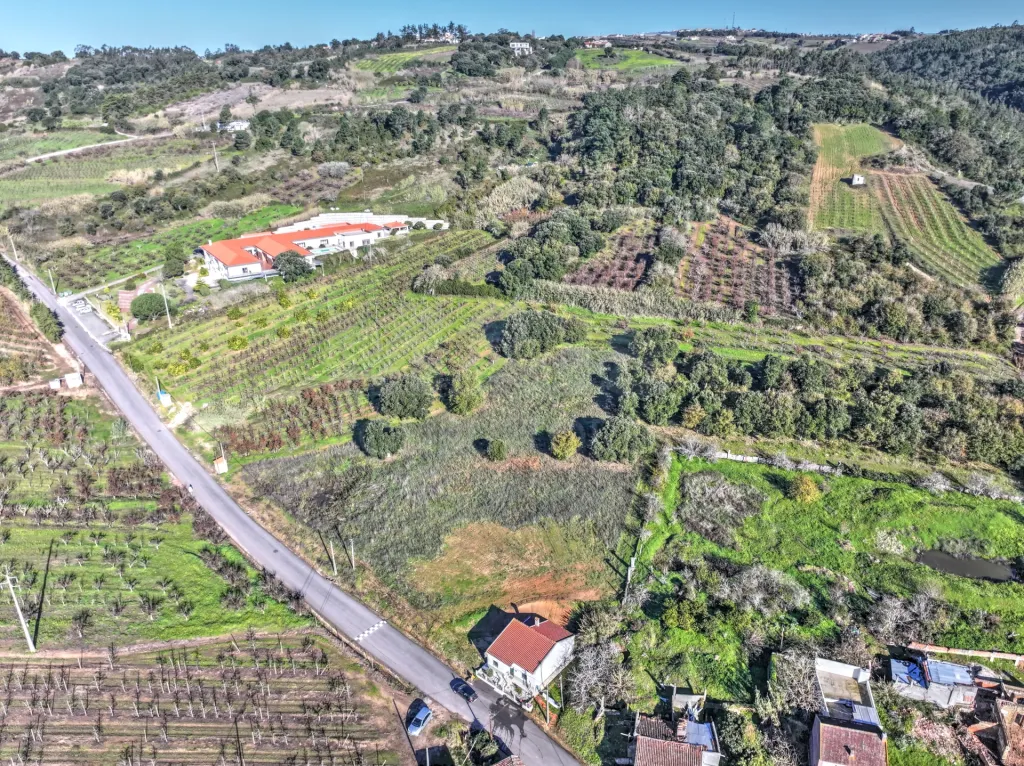 Terreno Rústico c/ 3.000m2 de Viabilidade de Construção