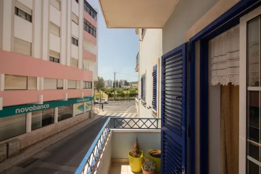 Apartamento T4 no Carregado