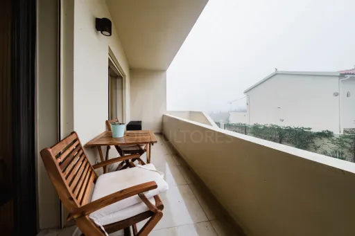 Apartamento T2 com terraço em condomínio privado perto da praia – Honeysands Residences, Areia Branca