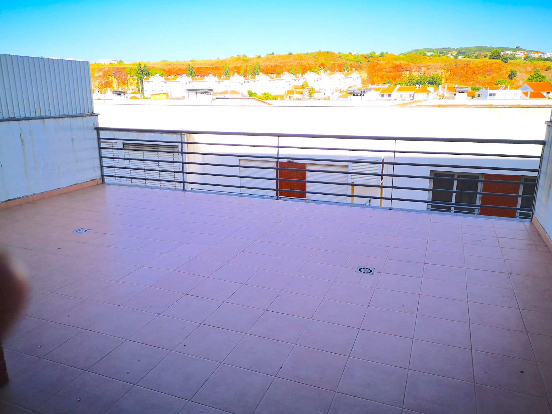 Apartamento T1 com terraço de 28 m² no Murganhal, Caxias